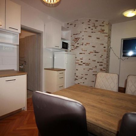 Apartment Zo-Na Povile Exterior photo